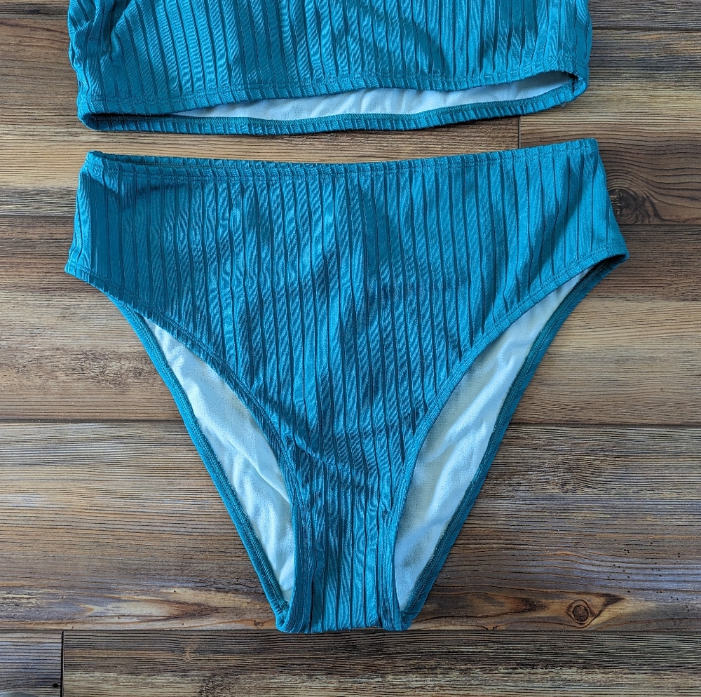 NWT Cupshe Solid Green 2 Piece Swimsuit Bikini High-Waisted L - Picture 3 of 9